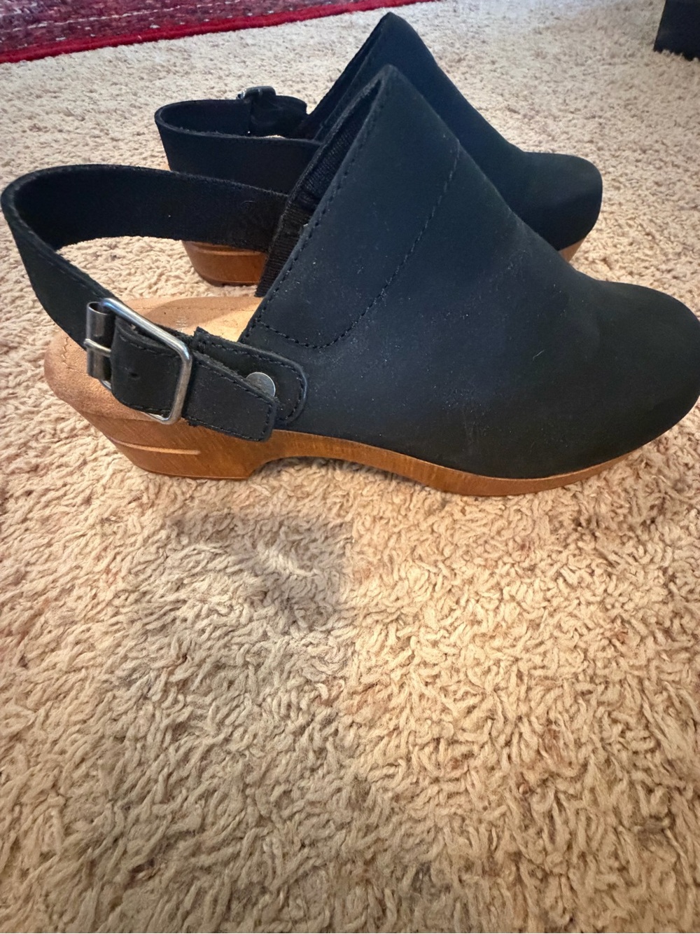 White Mountain Black Clog Mules with Wood-Effect Platform - Picture 4 of 4